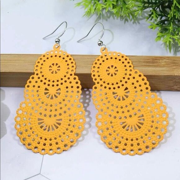 Laser Cut Statement Earrings - Picture 1 of 4
